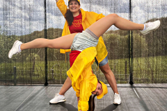 DONIKKL-Crew-Kinderlieder-Kinderprogramm-Marie-Zoe-Spagat